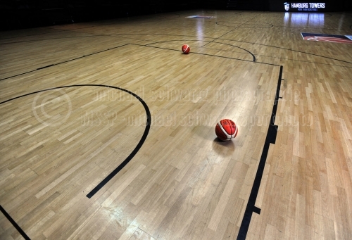 Parkettfussboden Basketball in der Inselparkhalle am 02. Maerz 2016 (© MSSP)