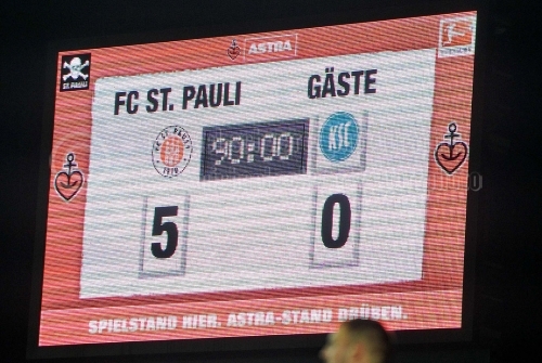 FC St. Pauli - Karlsruher SC am 27. Februar 2017 (© MSSP - Michael Schwartz)
