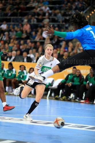 Handball WM-Gruppenspiel Deutschland-Kamerun am 01. Dezember2017 (© MSSP - Michael Schwartz)